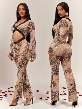 NWOT Mesh Long Sleeve Leopard Print Flare Cut Out Lace Trim  Jumpsuit Black XS